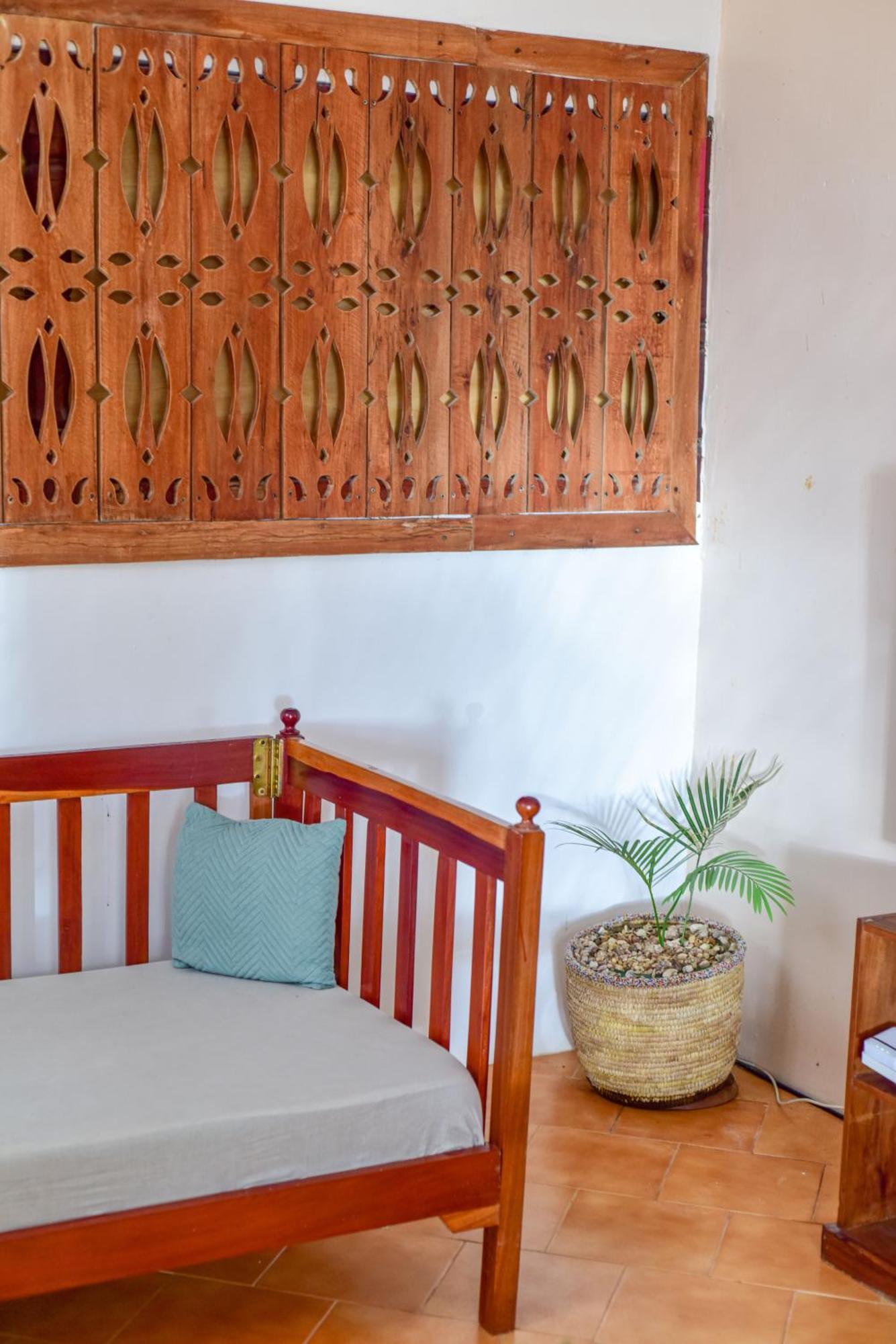 Barabara House Bed & Breakfast Jambiani  Exterior photo