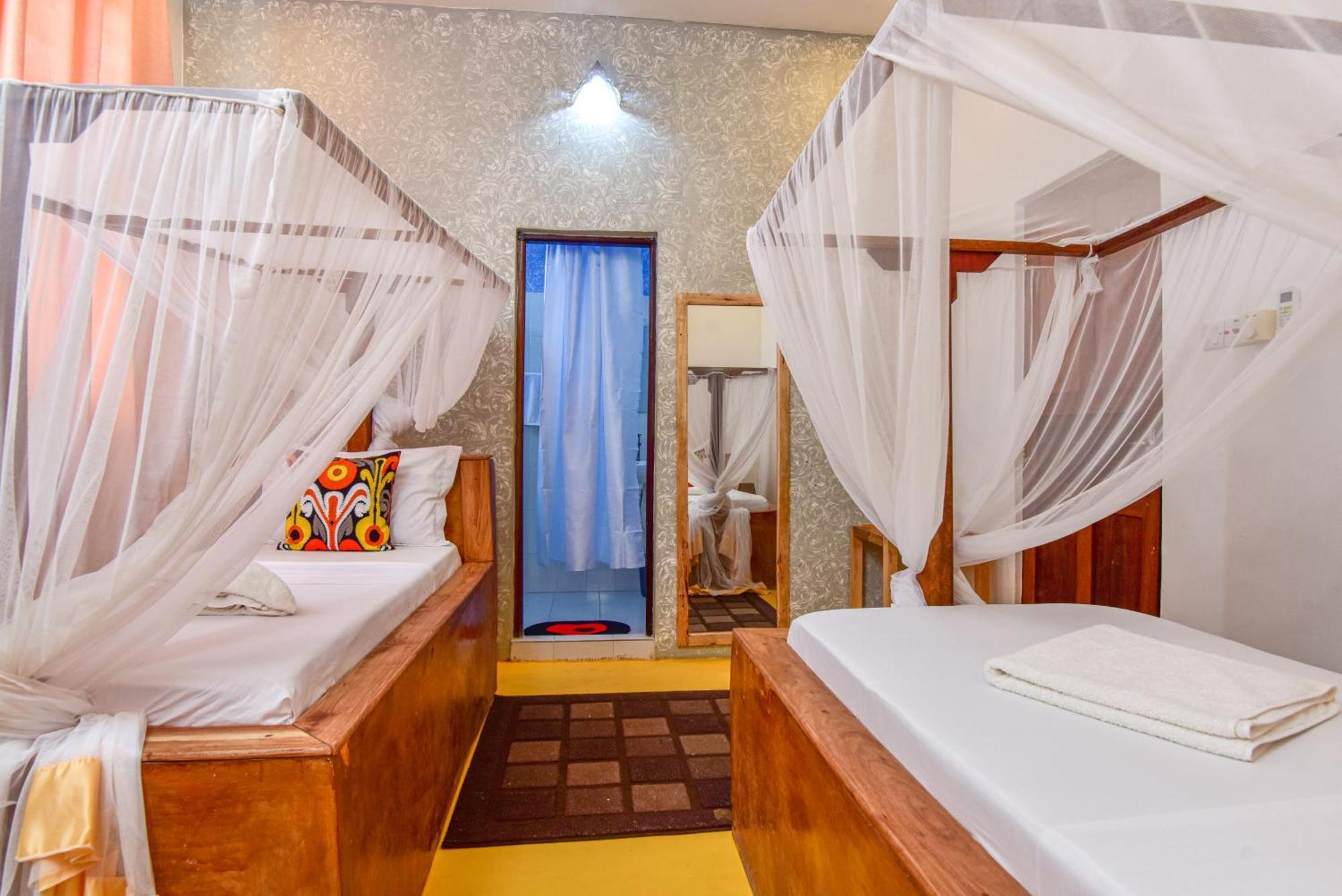 Barabara House Bed & Breakfast Jambiani  Exterior photo