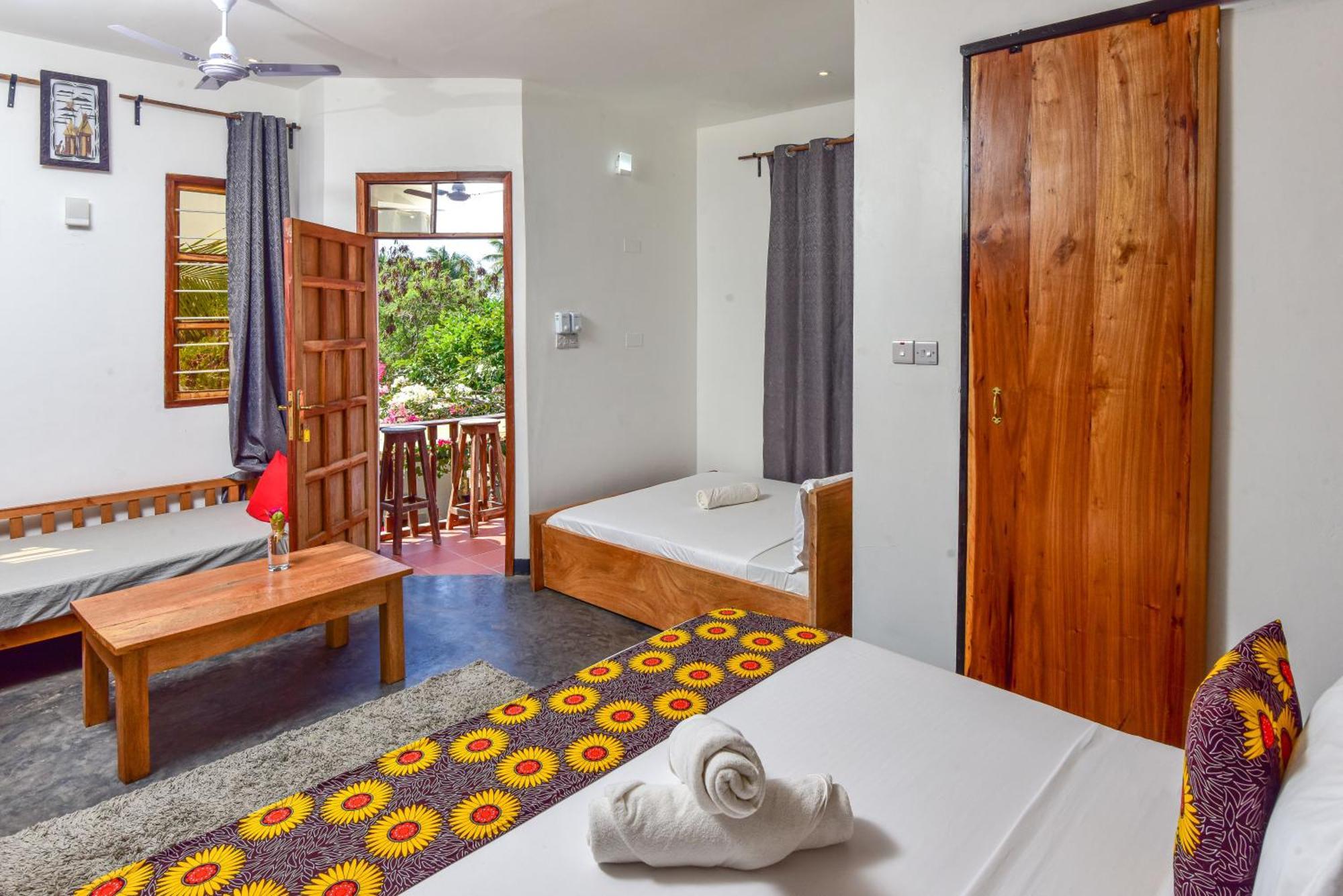 Barabara House Bed & Breakfast Jambiani  Exterior photo